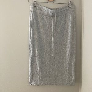 Lou & Grey gray lounge skirt, size M